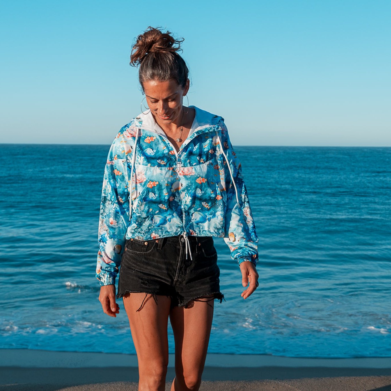 Tropical Reef Fish Women’s cropped Windbreaker